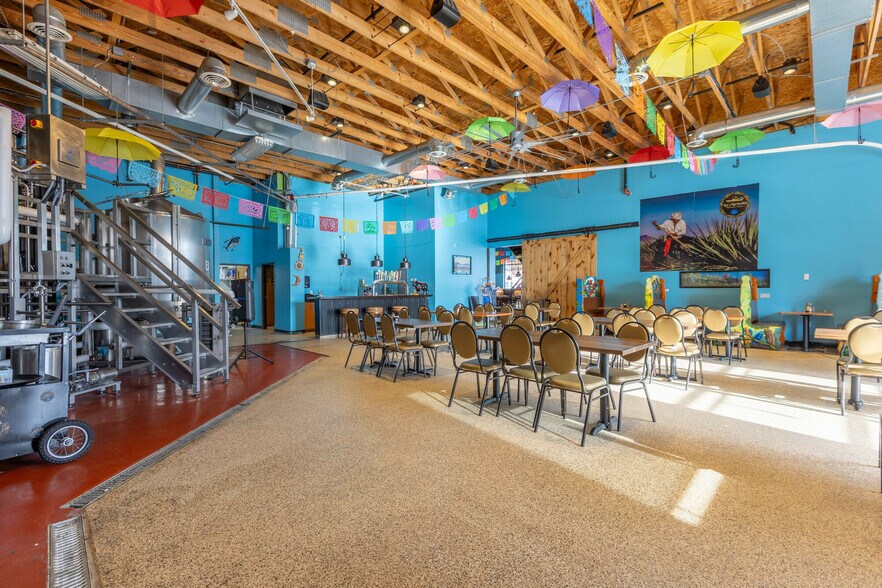 More Photos Of 415 N Benton Dr, Sauk Rapids Restaurant For Sale