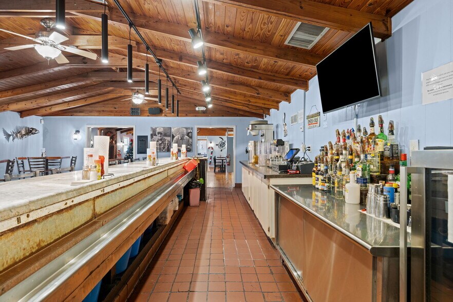 More Photos Of 2383 Hwy 58, Swansboro Restaurant For Sale