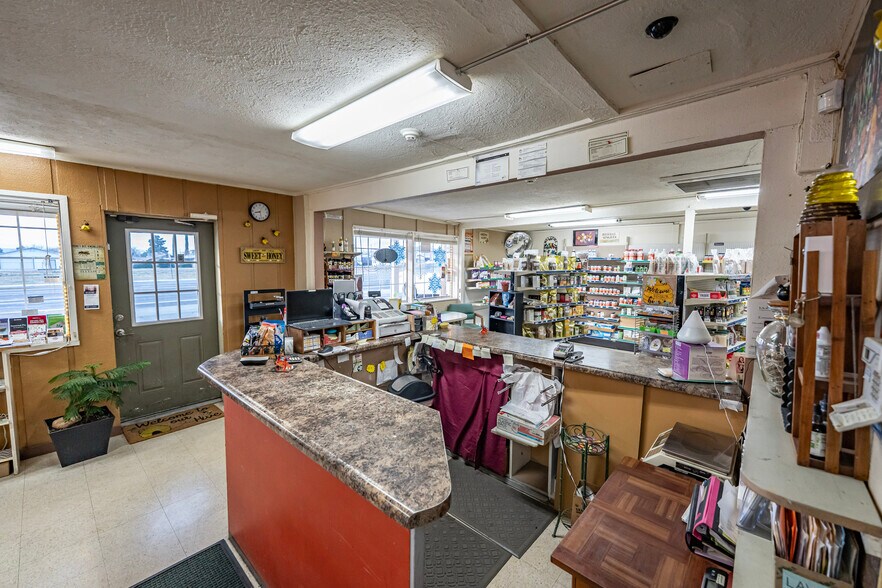 More Photos Of 2565 E Northern Ave, Kingman General Retail For Sale