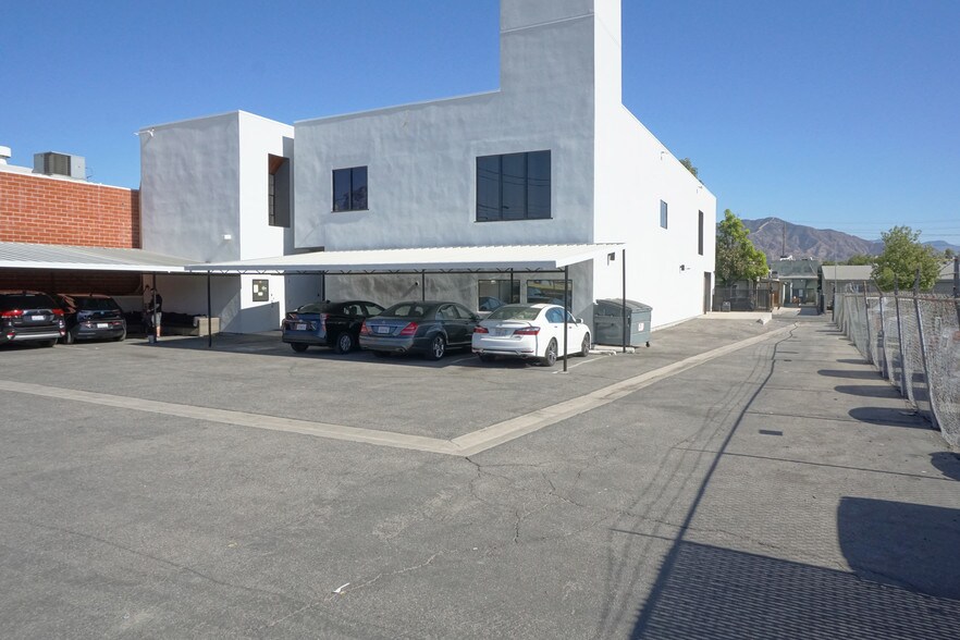 More Photos Of 639 S Glenwood Pl, Burbank Office For Lease