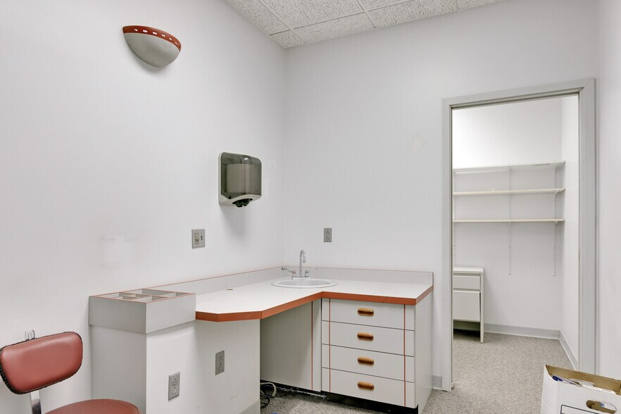 More Photos Of 3120 Collins Ferry Rd, Morgantown Medical For Sale