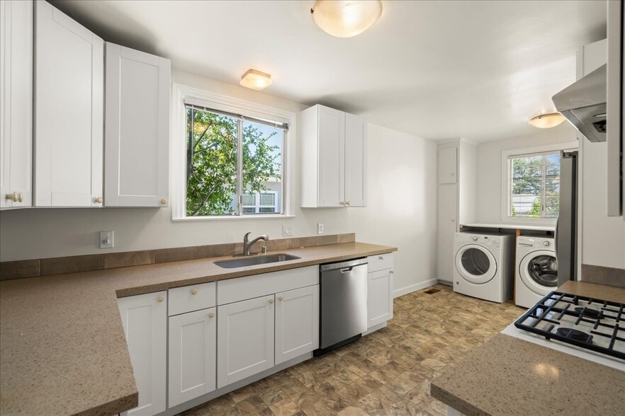 More Photos Of 1015 10th Ave, San Mateo Multifamily For Sale