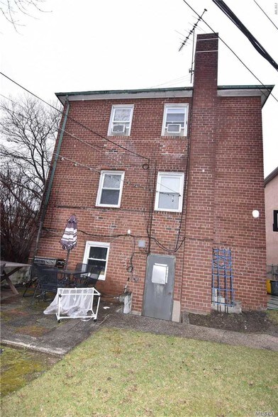 More Photos Of 15009 89th St, Howard Beach Office Residential For Lease