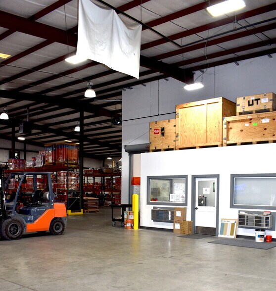 More Photos Of 6975 Flat Rock Rd, Midland Office For Lease