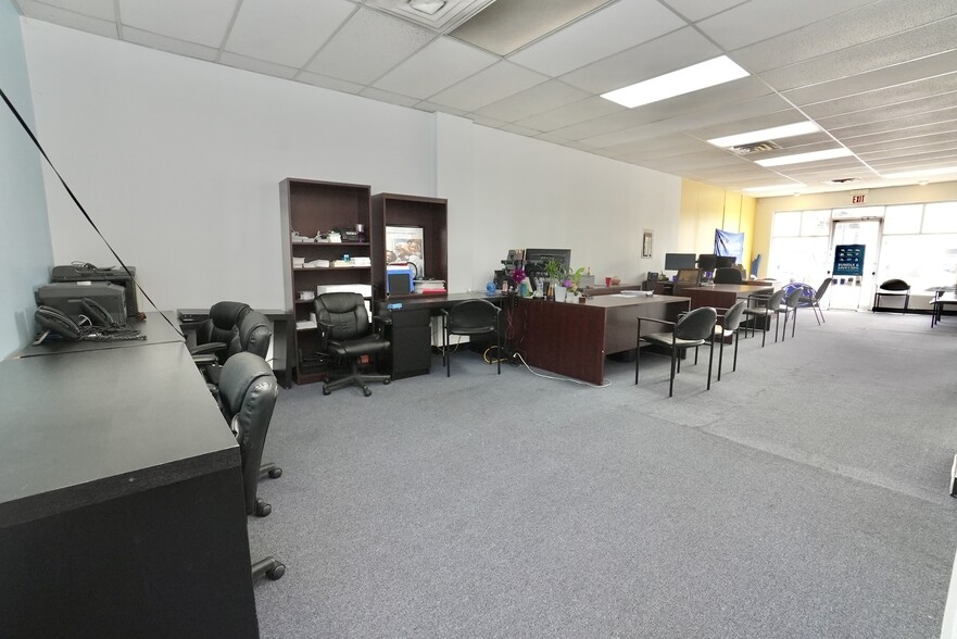 More Photos Of 137-145 Washington Ave, Belleville Unknown For Lease