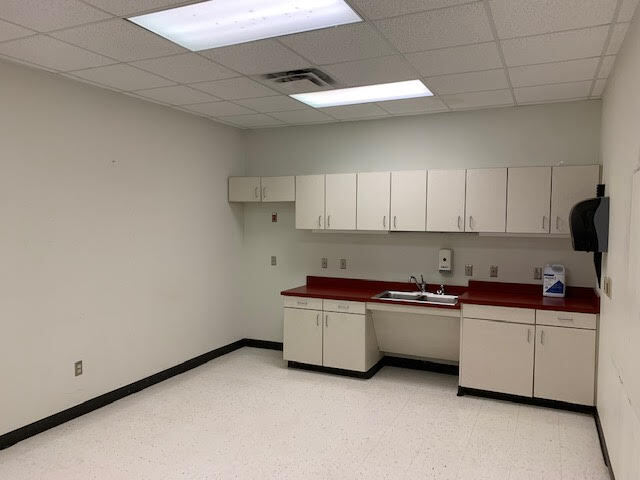 More Photos Of 1303 N Mound St, Nacogdoches Medical For Sale