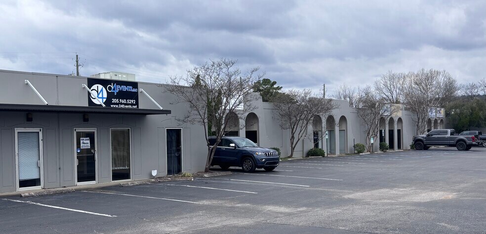 More Photos Of 237 Oxmoor Cir, Birmingham Unknown For Lease