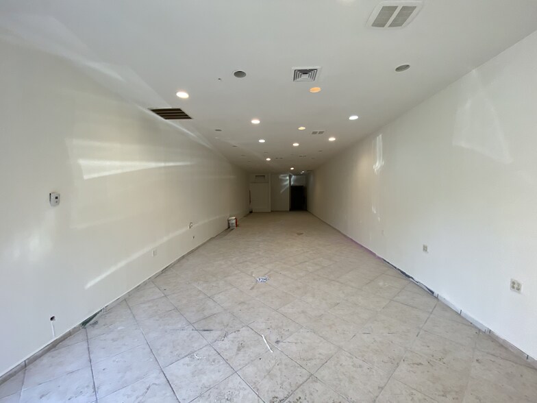 More Photos Of 1300 Hylan Blvd, Staten Island Storefront For Lease