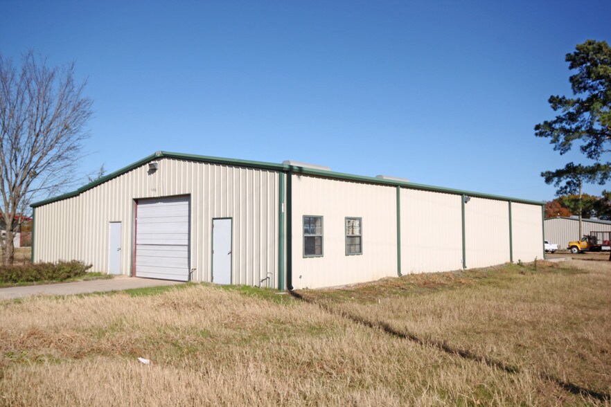 More Photos Of 159 Park Row, Van Warehouse For Sale