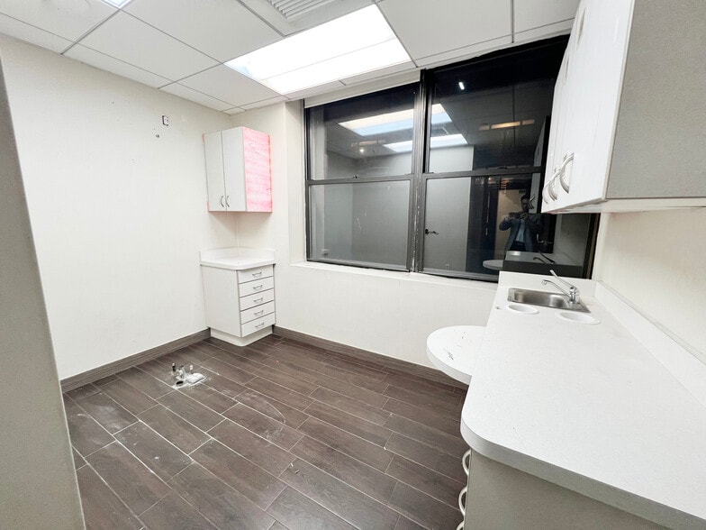 More Photos Of 128-138 Mott St, New York Medical For Sale