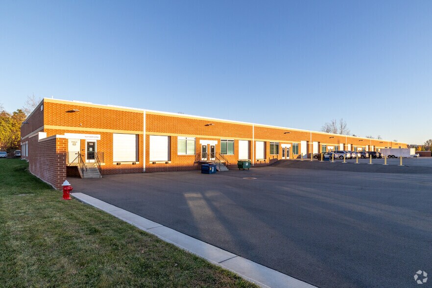 More Photos Of 900 Sycolin Rd, Leesburg Unknown For Lease