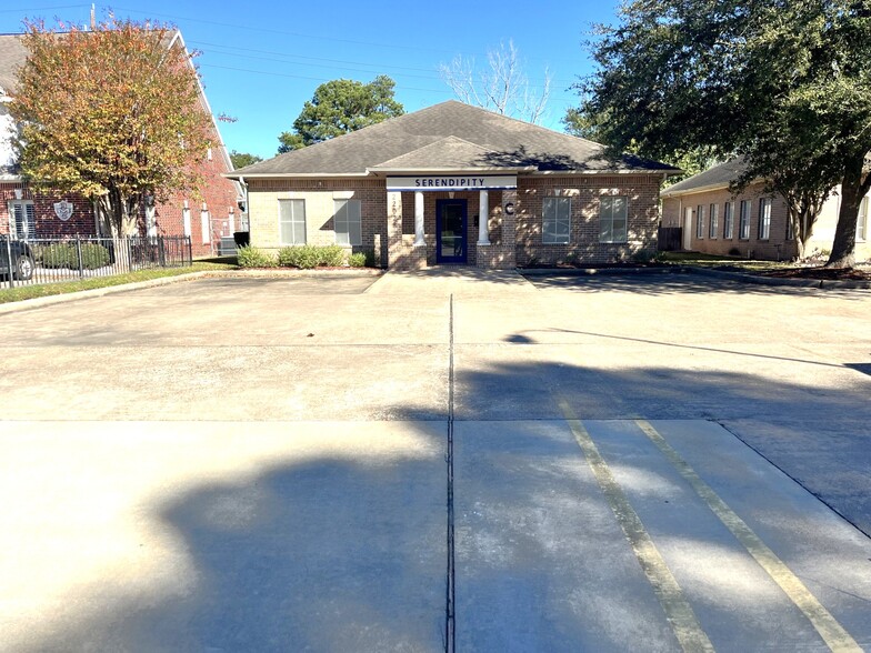 Primary Photo Of 22028 Highland Knolls Dr, Katy Medical For Sale