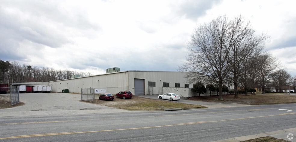 More Photos Of 1305 Progress Rd, Suffolk Warehouse For Lease