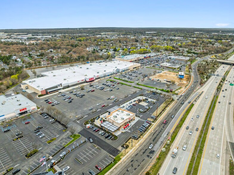 More Photos Of 5163 Sunrise Hwy, Bohemia Fast Food For Sale