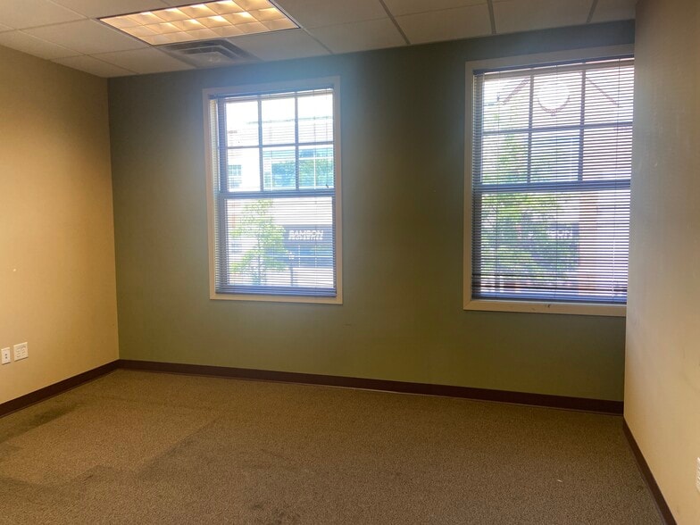More Photos Of 10427 North St, Fairfax Office For Lease