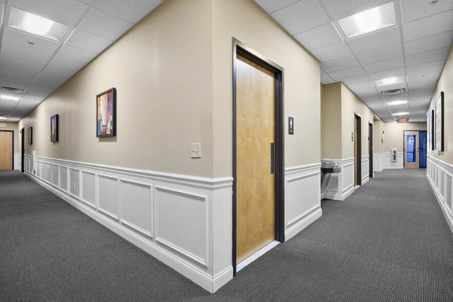 More Photos Of 399 Albany Shaker Rd, Loudonville Freestanding For Lease