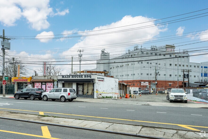 More Photos Of 6103 Strickland Ave, Brooklyn Warehouse For Lease