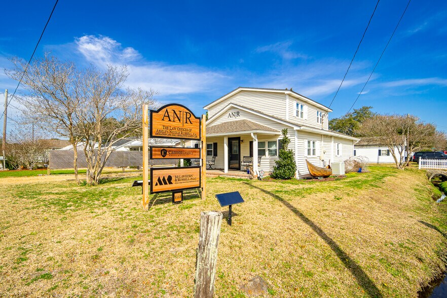 More Photos Of 1113 Lennoxville Rd, Beaufort Loft Creative Space For Sale
