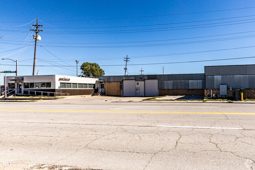 Primary Photo Of 3299 N 7th St Tfwy, Kansas City Manufacturing For Sale