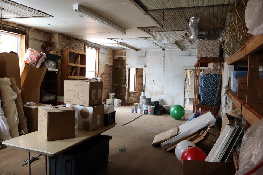 More Photos Of 108 NW Main St, Easley General Retail For Sale