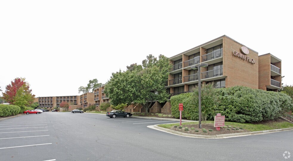 More Photos Of 6945 Pocahontas Trl, Williamsburg Hotel For Sale