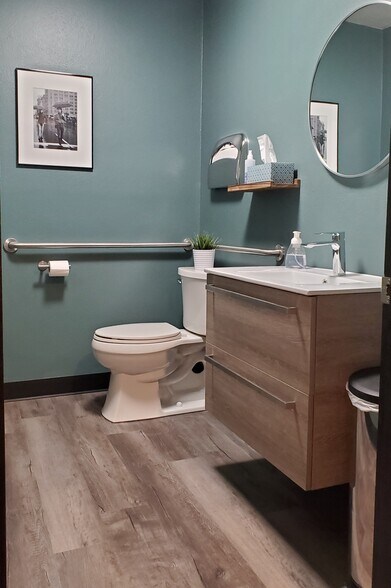 More Photos Of 1832 N Lombard St, Portland Medical For Lease