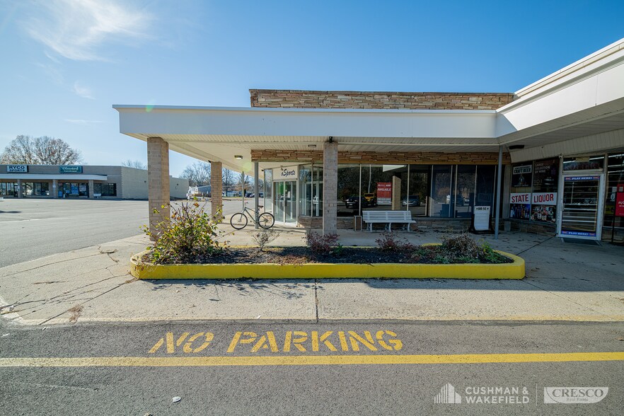 More Photos Of 7100 Columbia Rd, Cleveland Unknown For Lease