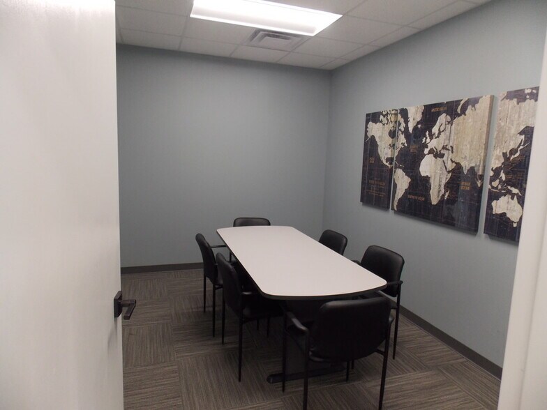 More Photos Of 1201 Wakarusa Dr, Lawrence Office For Lease