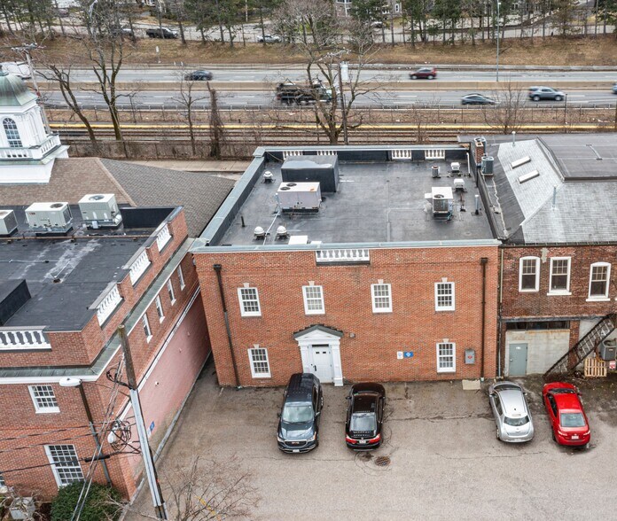 More Photos Of 319 Auburn St, Newton Medical For Lease