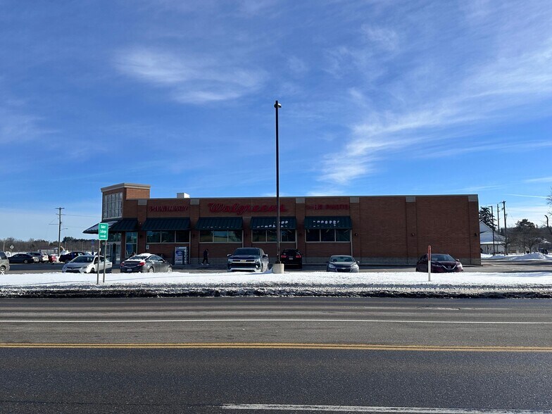 More Photos Of 1219 N Mitchell St, Cadillac Bank For Lease