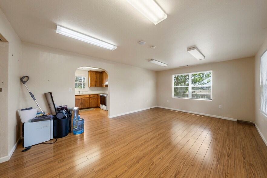 More Photos Of 143 S Main St, Phoenix Office For Sale