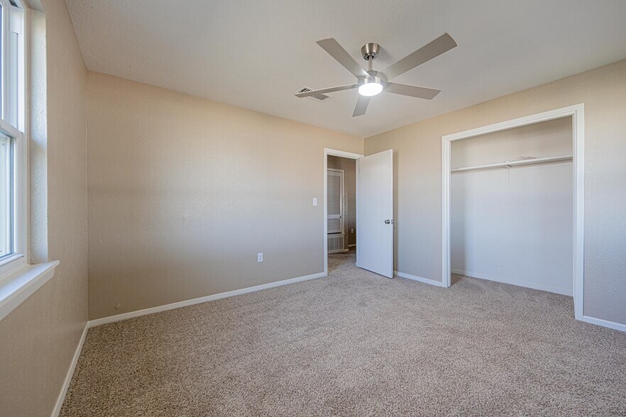 More Photos Of 1405 Garden City Hwy, Midland Office Residential For Sale