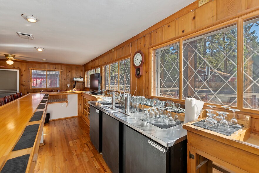 More Photos Of 39167 Rim of the world Dr, Fawnskin Restaurant For Sale