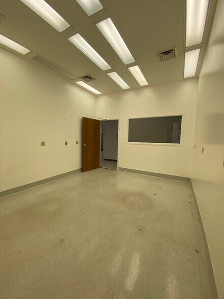 More Photos Of 1419 Chapman Hwy, Sevierville Light Distribution For Lease