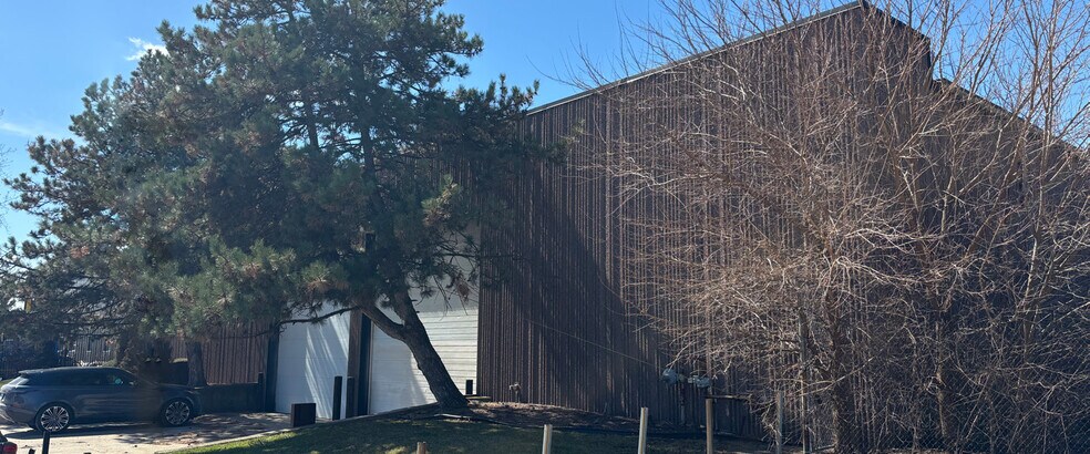 More Photos Of 5958 S Oak Park Ave, Chicago Manufacturing For Sale