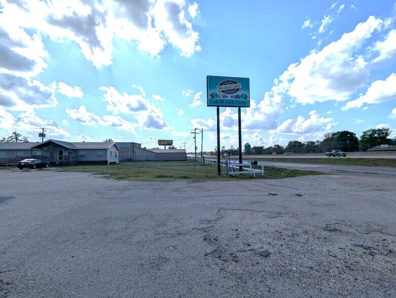 More Photos Of 16595 I-10, Vidor Land For Sale