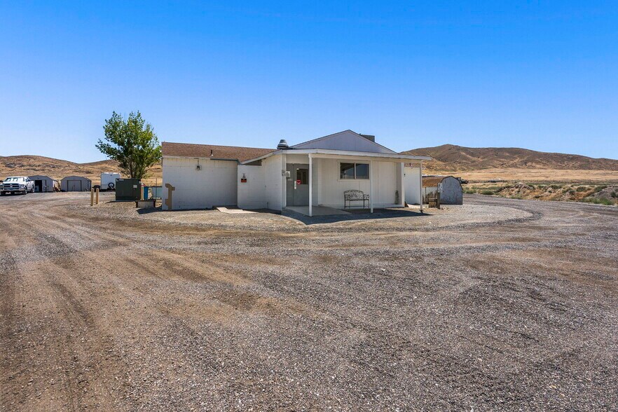 More Photos Of 150 Highway 400, Mill City Trailer Camper Park For Sale