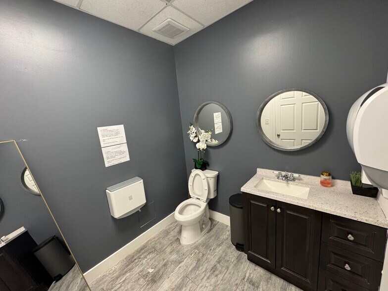 More Photos Of 6100 Peachtree Industrial Blvd, Atlanta Freestanding For Lease