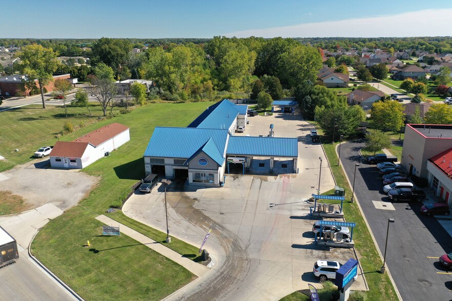 Primary Photo Of 52700 Gratiot Ave, New Baltimore Carwash For Sale