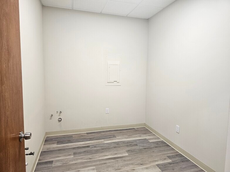 More Photos Of 369 E Main St, East Islip Medical For Sale