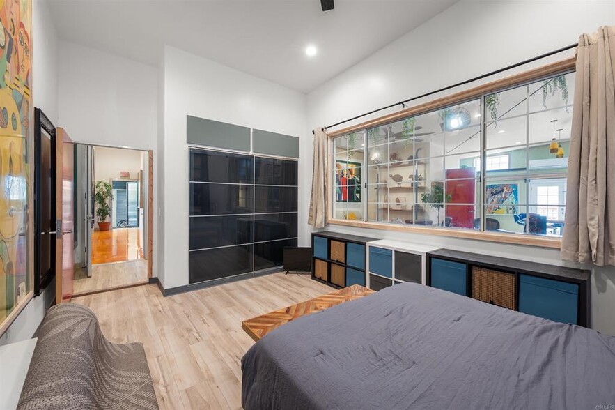 More Photos Of 5527 El Cajon Blvd, San Diego Storefront For Sale