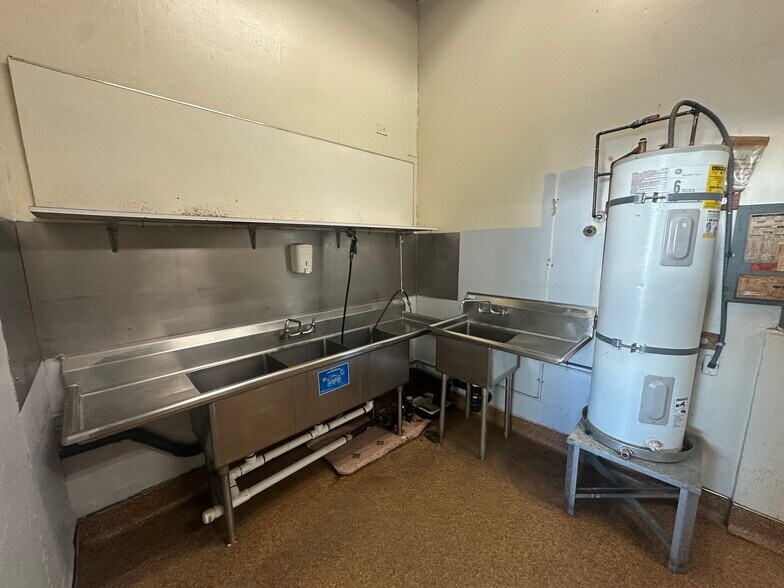 More Photos Of 2250 Marina Blvd, San Leandro Unknown For Lease