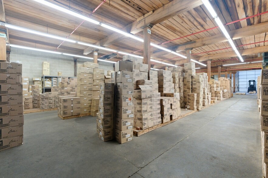 More Photos Of 229 Marginal St, Chelsea Research And Development For Lease