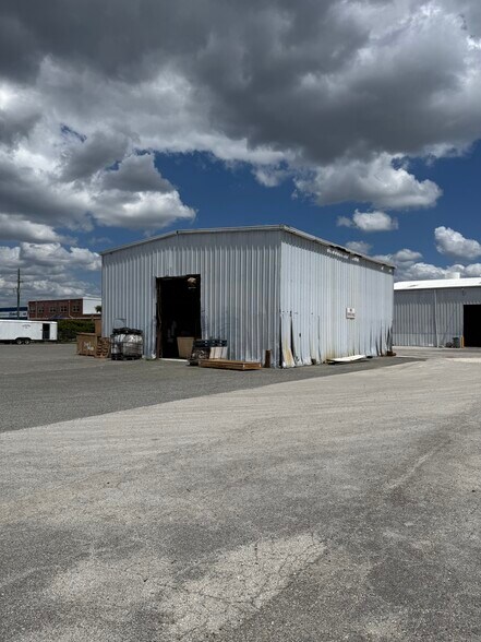 More Photos Of 216 Druid St, Jacksonville Warehouse For Sale