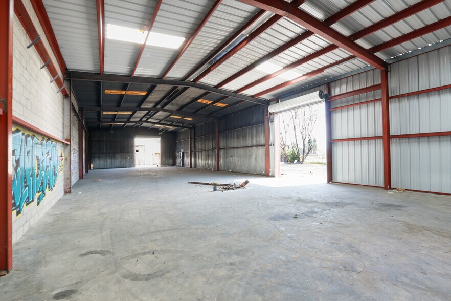 More Photos Of 9240 Whitmore St, El Monte Warehouse For Sale