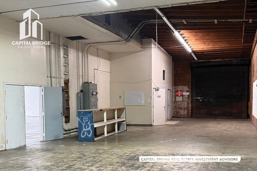 More Photos Of 13441 Hawthorne Blvd, Hawthorne Freestanding For Lease