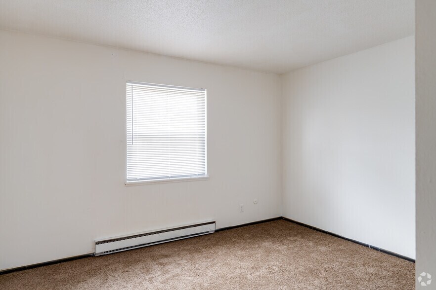 More Photos Of 725 Washington St, Monroe Apartments For Sale