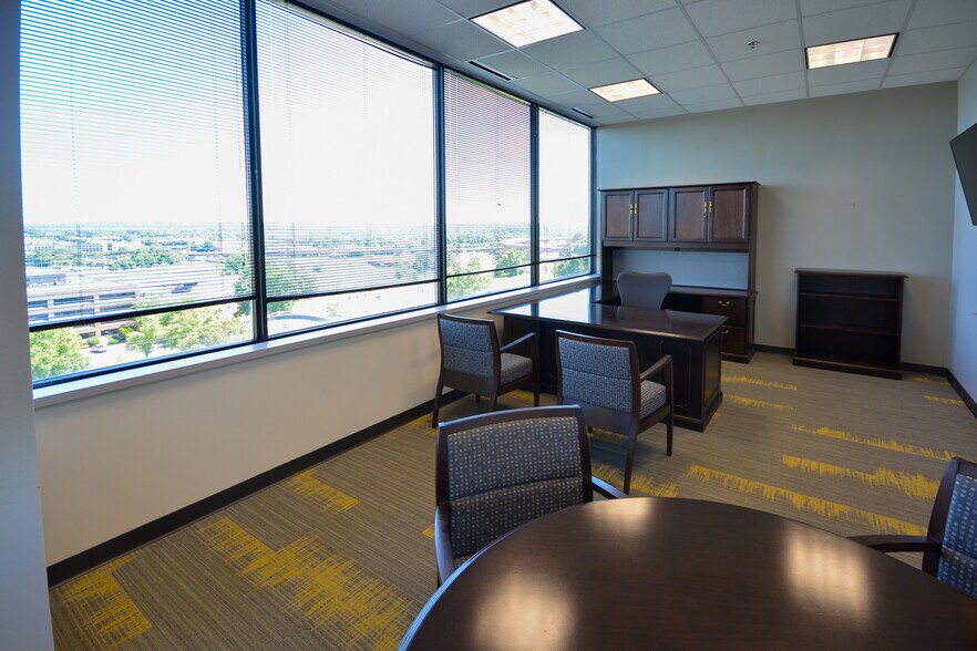 More Photos Of 900 S Shackleford Rd, Little Rock Office For Lease