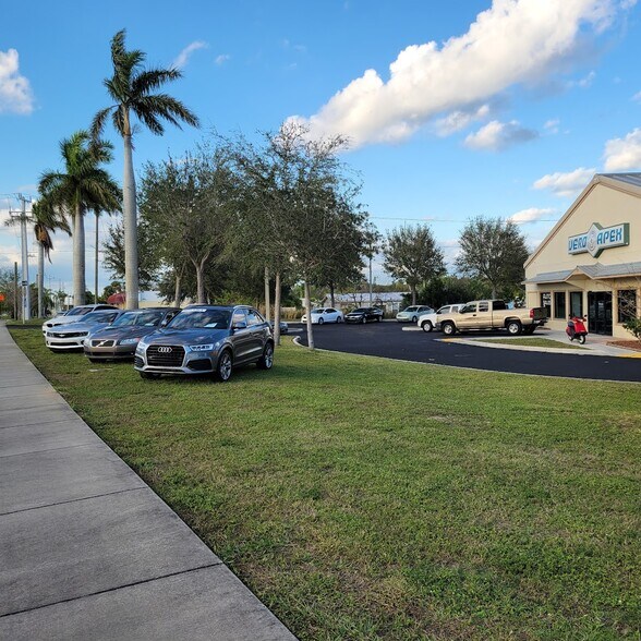 More Photos Of 2106 S US Highway 1, Vero Beach Freestanding For Sale