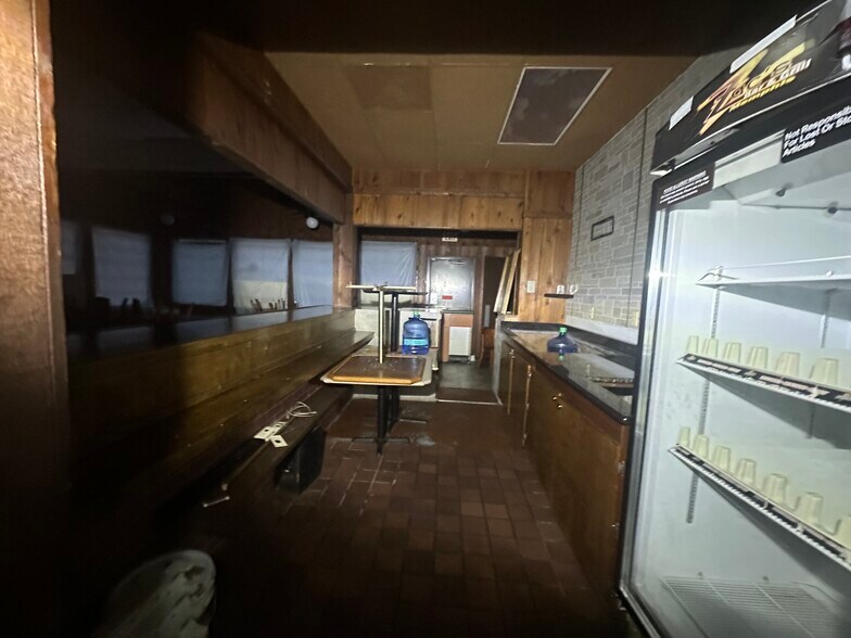 More Photos Of 3145 N Watkins St, Memphis General Retail For Sale